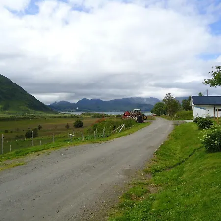 Peaceful Farm Apartment Bostad